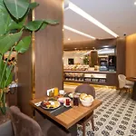 Rayelin Old Town Hotel