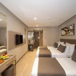Hotel Rayelin Old Town 4*