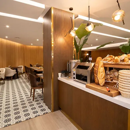 Hotel Rayelin Old Town 4*