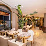 Rayelin Old Town 4*