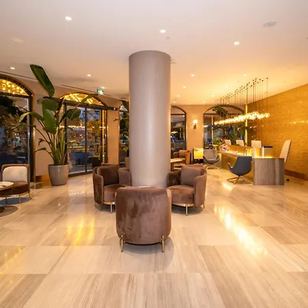 Rayelin Old Town Hotell 4*