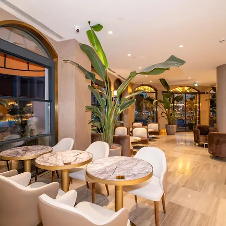Rayelin Old Town 4*
