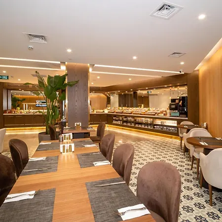 Rayelin Old Town Hotell