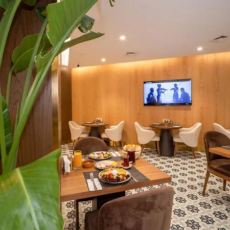 Rayelin Old Town Otel 4*