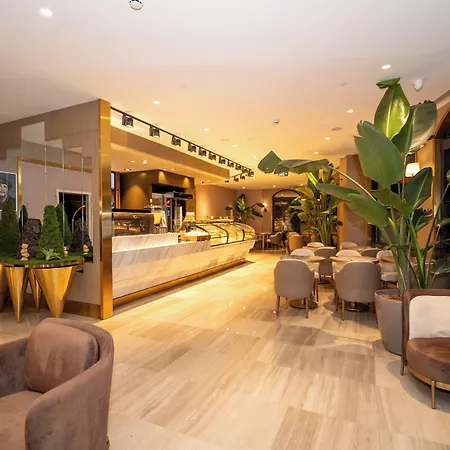 Hotell Rayelin Old Town 4*