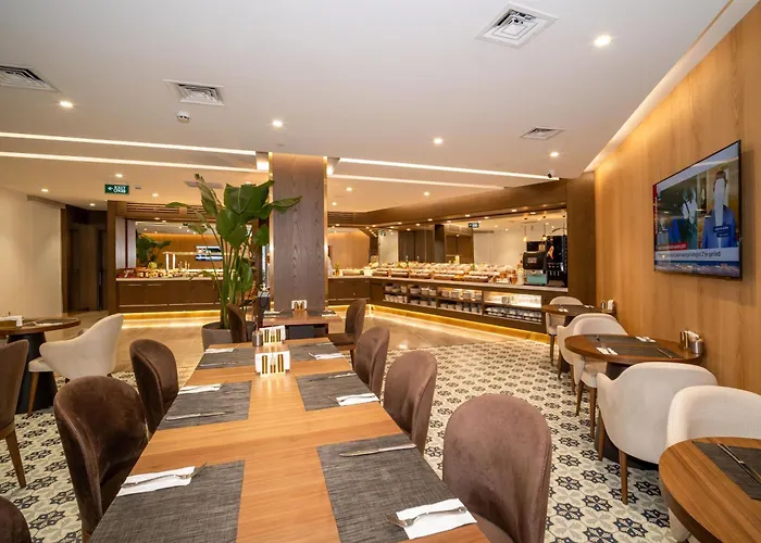 Rayelin Old Town Hotell