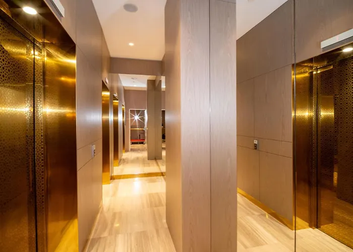 Rayelin Old Town Hotell