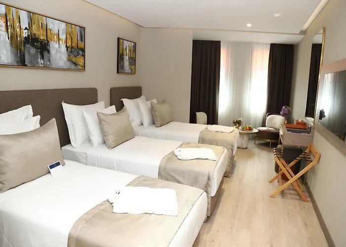 Rayelin Old Town Hotell