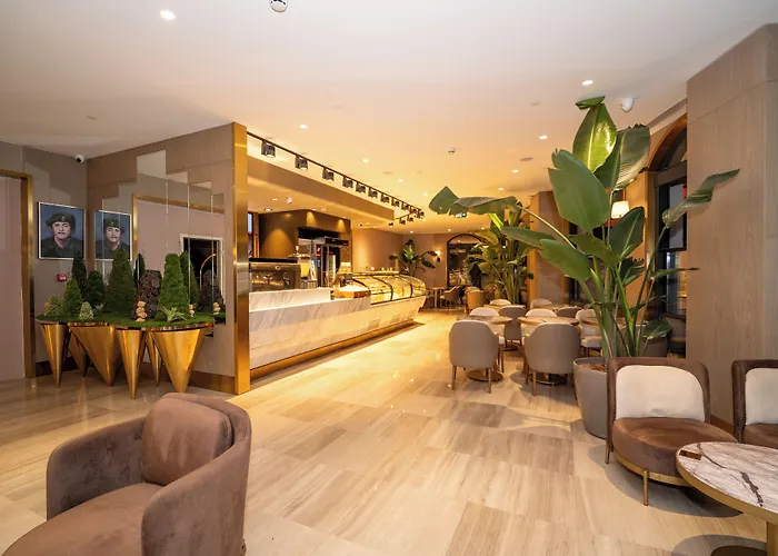 Hotell Rayelin Old Town 4*