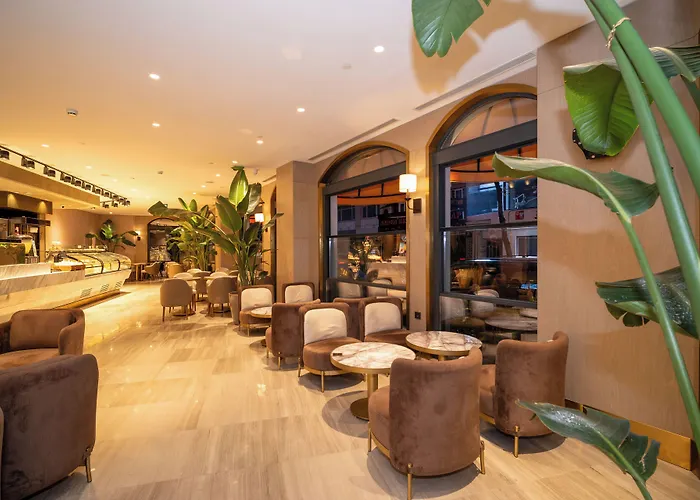 Rayelin Old Town Hotell 4*