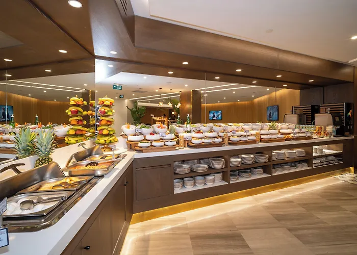 Hotell Rayelin Old Town 4*