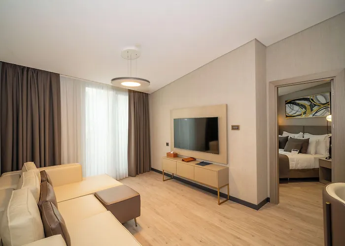 Rayelin Old Town Hotell