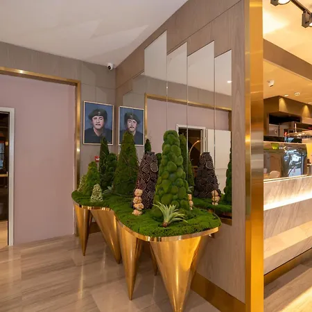 Hotel Rayelin Old Town 4*