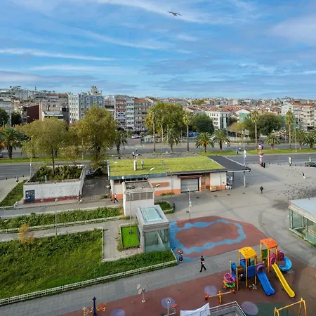 Rayelin Old Town Hotel 4*