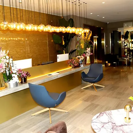 Hotel Rayelin Old Town