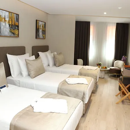 Rayelin Old Town Hotel