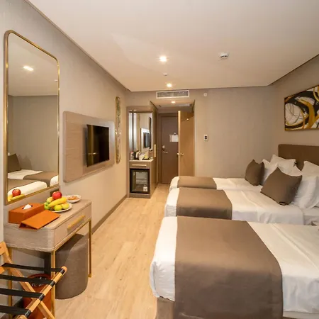 Rayelin Old Town Szálloda 4*