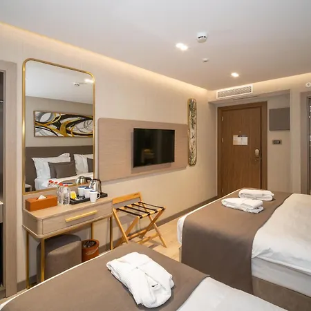 Rayelin Old Town Szálloda 4*