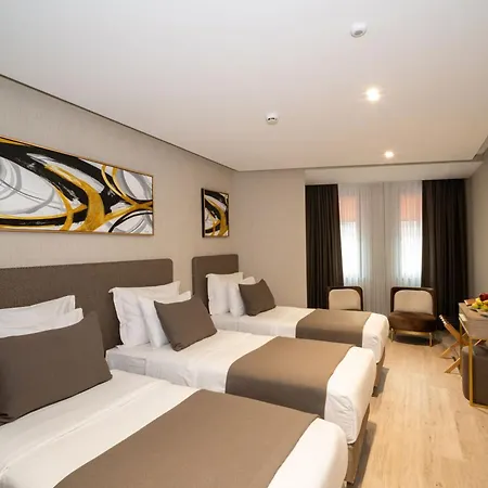 Rayelin Old Town Szálloda 4*