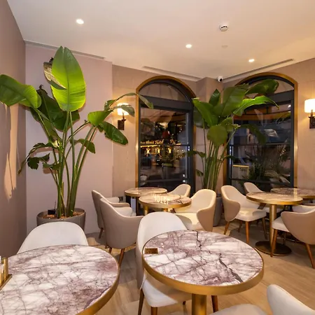 酒店 Rayelin Old Town 4*